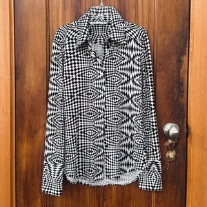 NWOT Zara Black and White Geometric Women’s Knit Button Down Shirt, Retro M